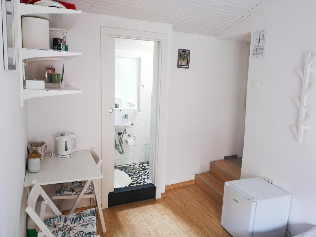 Tiny Room 皮兰 外观 照片